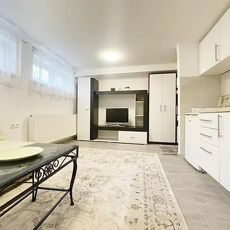 Super Star Apartment